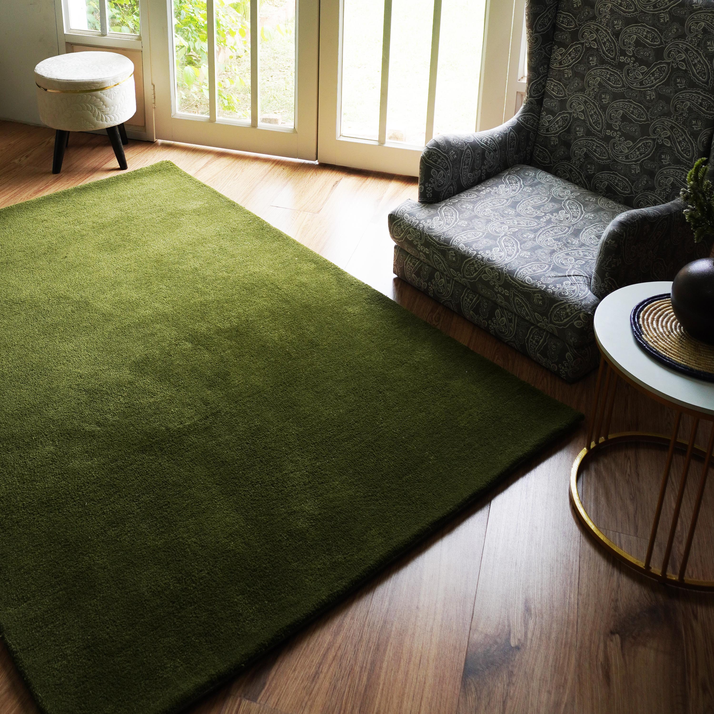 Plain Mud Green Rug (Petyarn)